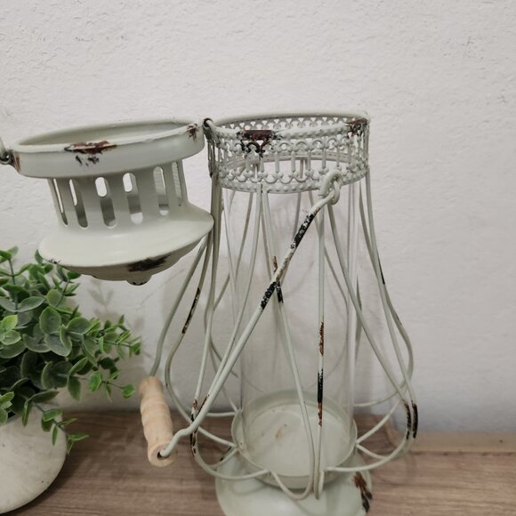 The Rustic Look Old Town Lantern With Glass Chimney - Picture 4 of 5